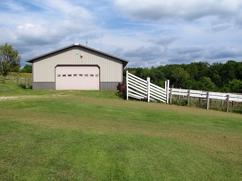 Country Home & 24 Acres